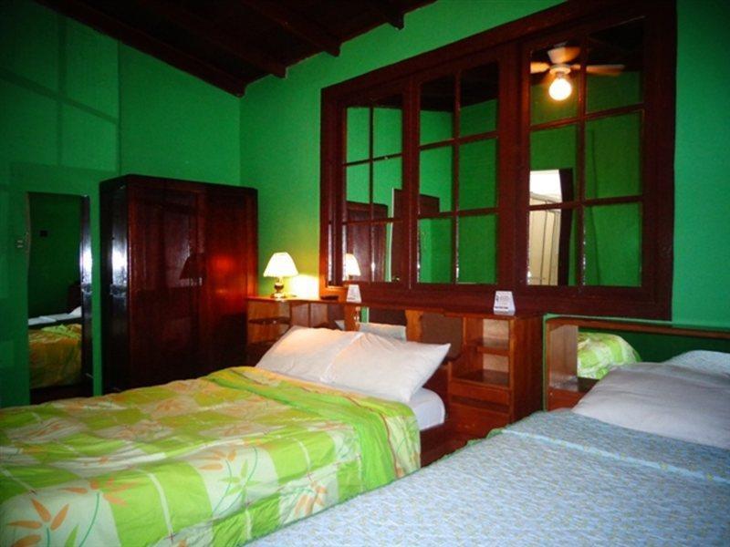 Hemingway Inn サンホセ エクステリア 写真